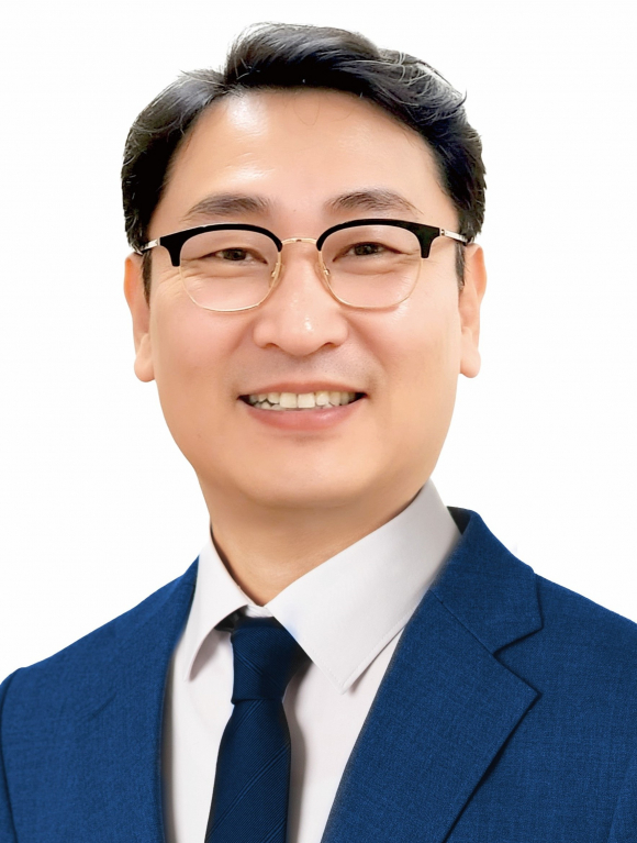 ▲김창현<br>①더불어민주당 ②1970.02.03(만56세) ③부안군 상서면 부안로 ④정당인 ⑤전북대학교 행정대학원 사회복지학 석사 ⑥(현)더불어민주당 중앙당 정책위원회 부의장 / (전)제20대국회 김종회의원 보좌관 ⑦없음