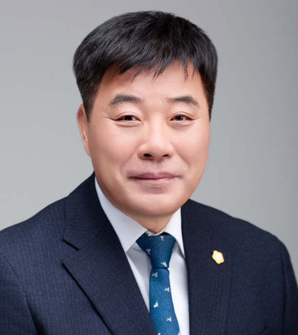 ▲김형대<br>①더불어민주당 ②1961.12.02(64세)	 ③부안군 부안읍 석정로 ④정당인	⑤군산대학교 대학원 졸업(행정학 박사)	⑥제6,7대 및 현 부안군의회의원 ⑦없음