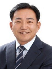 ▲오연탁<br>①더불어민주당 ②1964.04.17.(62세)	 ③부안군 백산면 초장길 ④정당인 ⑤광주보건전문대학 식품가공과 졸업 ⑥(현)더불어민주당 전북특별자치도당 문화관광정책 특별위원장 / (전)삼성카드(주)전주 지점장	⑦없음