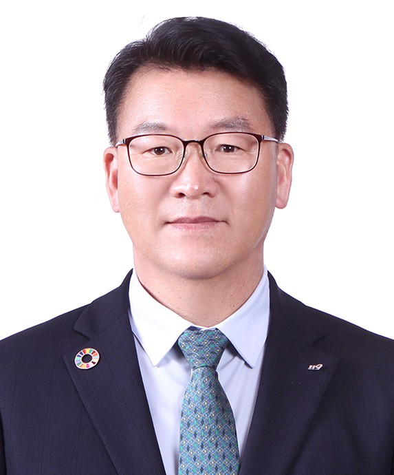 ▲송희복	<br>①더불어민주당 ②1967.11.01(58세)	 ③부안군 변산면 격하안길 ④자영업 ⑤전북대학교 에코농산업벤처시스템학과 졸업 ⑥(전)더불어민주당 해양수산특별위원회 부위원장 / (현)부안군 지속가능발전협의회 상임대표 ⑦1건